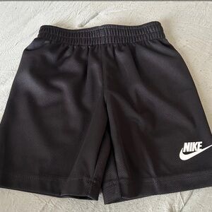 💜Sold💜Boys Nike Black Athletic Shorts Sz. 4T